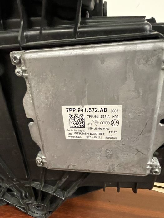 Full led десен фар за Porsche Macan 95B