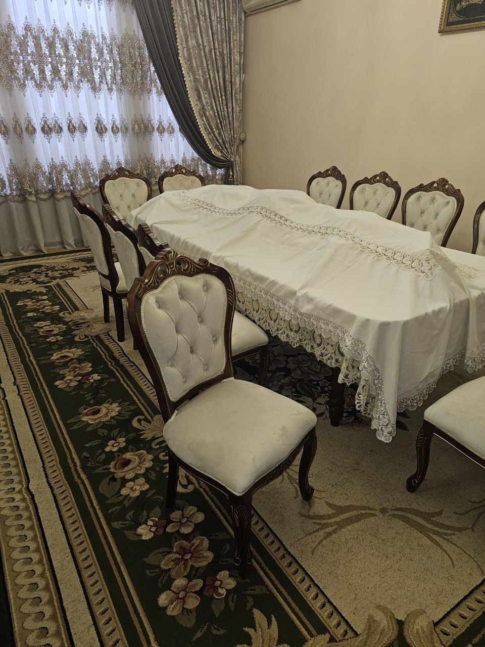 Myaxki mebel restavratsiya xizmati.
