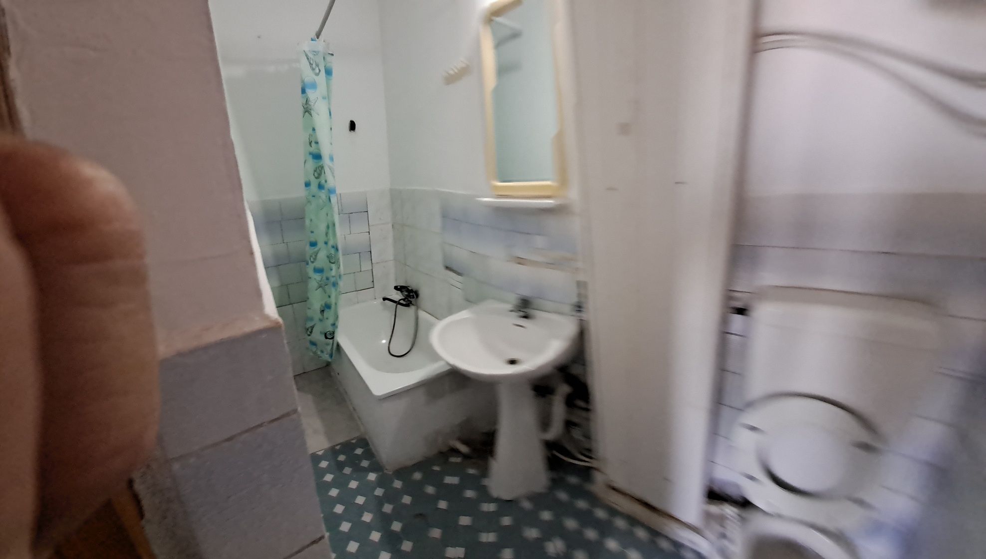 De vânzare garsoniera 29 m et 3/4 ,Focșani str.Magazia Gari