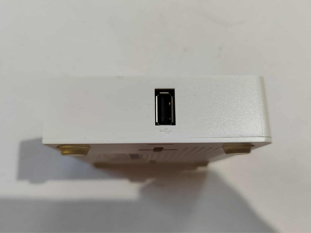 MikroTik hEX RB951Ui-2nD POE in /out