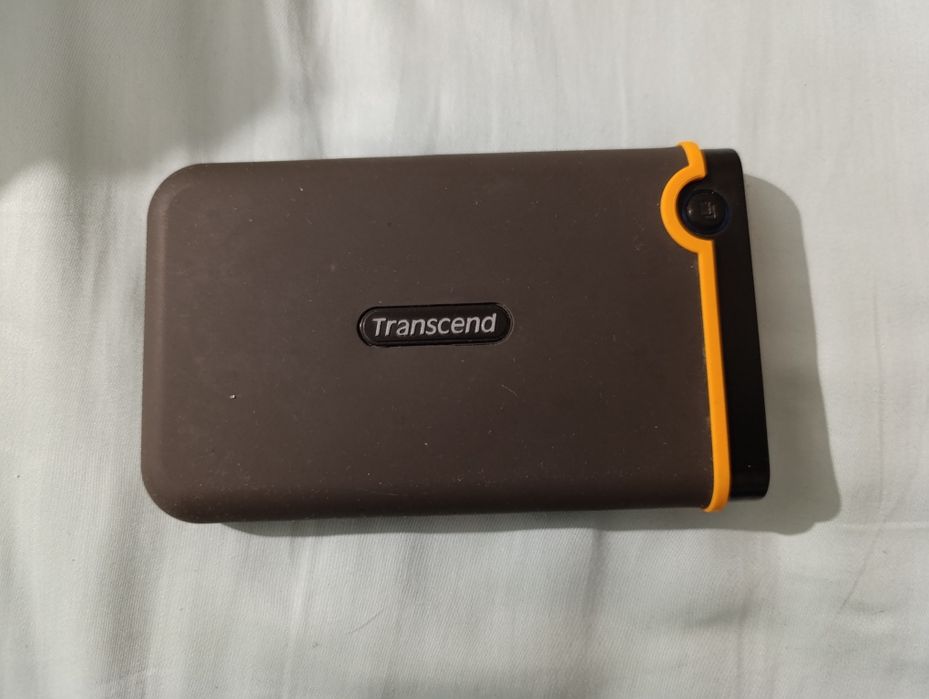 Продам внешний жёсткий диск Transcend обьемом 1тб USB 2,0