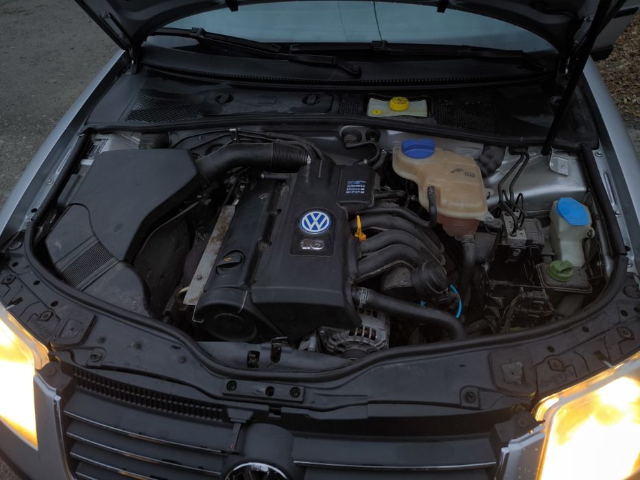 VW Passat 1.6 Benzina 2003