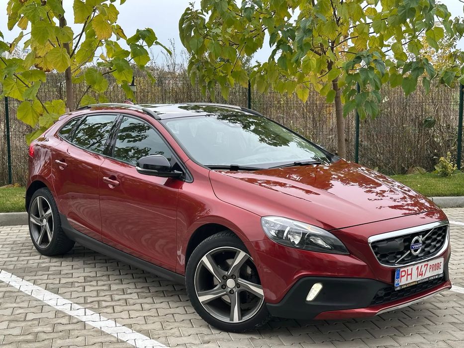 Volvo V40 Volvo V40 1.6D2 Cross Country Ocean Race 2015 Automat Garantie 12 luni