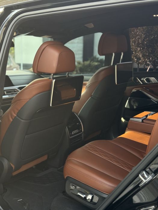 BMW X7 50i 4,4 litr