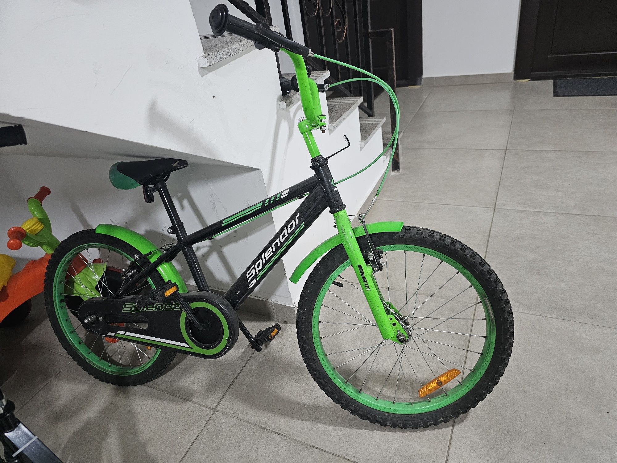 Vând bicicleta copii