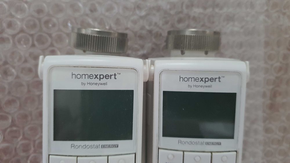 Capete termostatate programabile pentru calorifer Homexpert Honneywell
