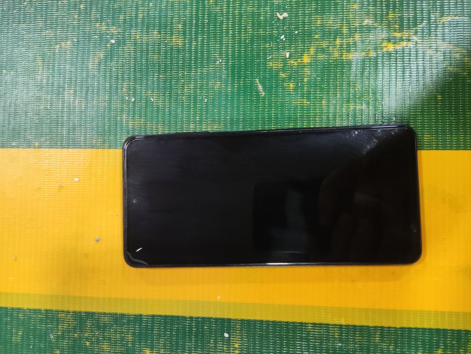 Poco F3            Holati yahshi Sotilde