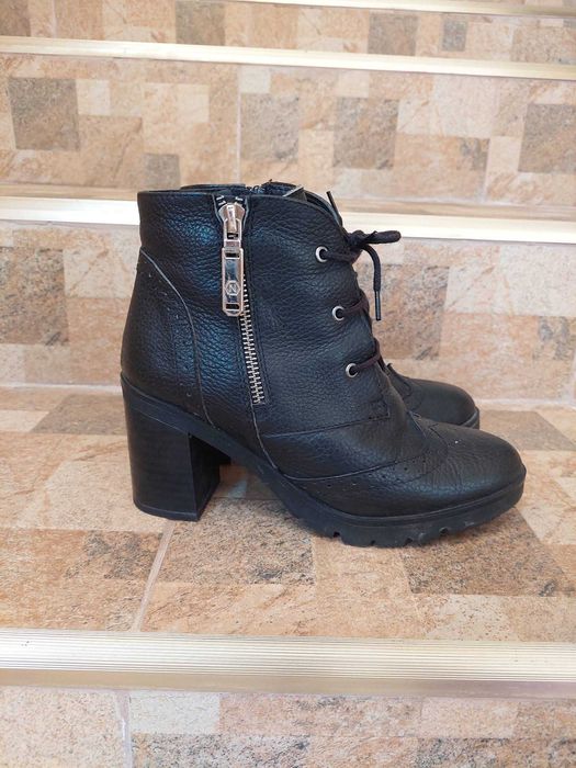 Дамски обувки естествена кожа