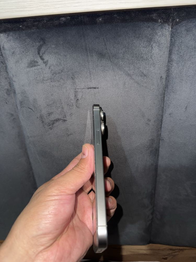 Iphone 15 pro max 256 gb 91% yomkis  dual sim abmenam bor