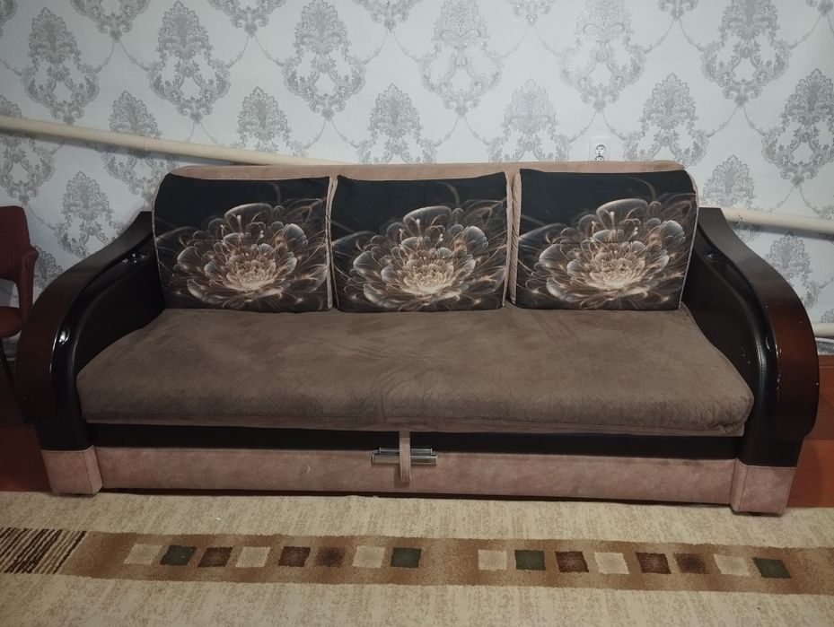 Отдам диван ,б/у