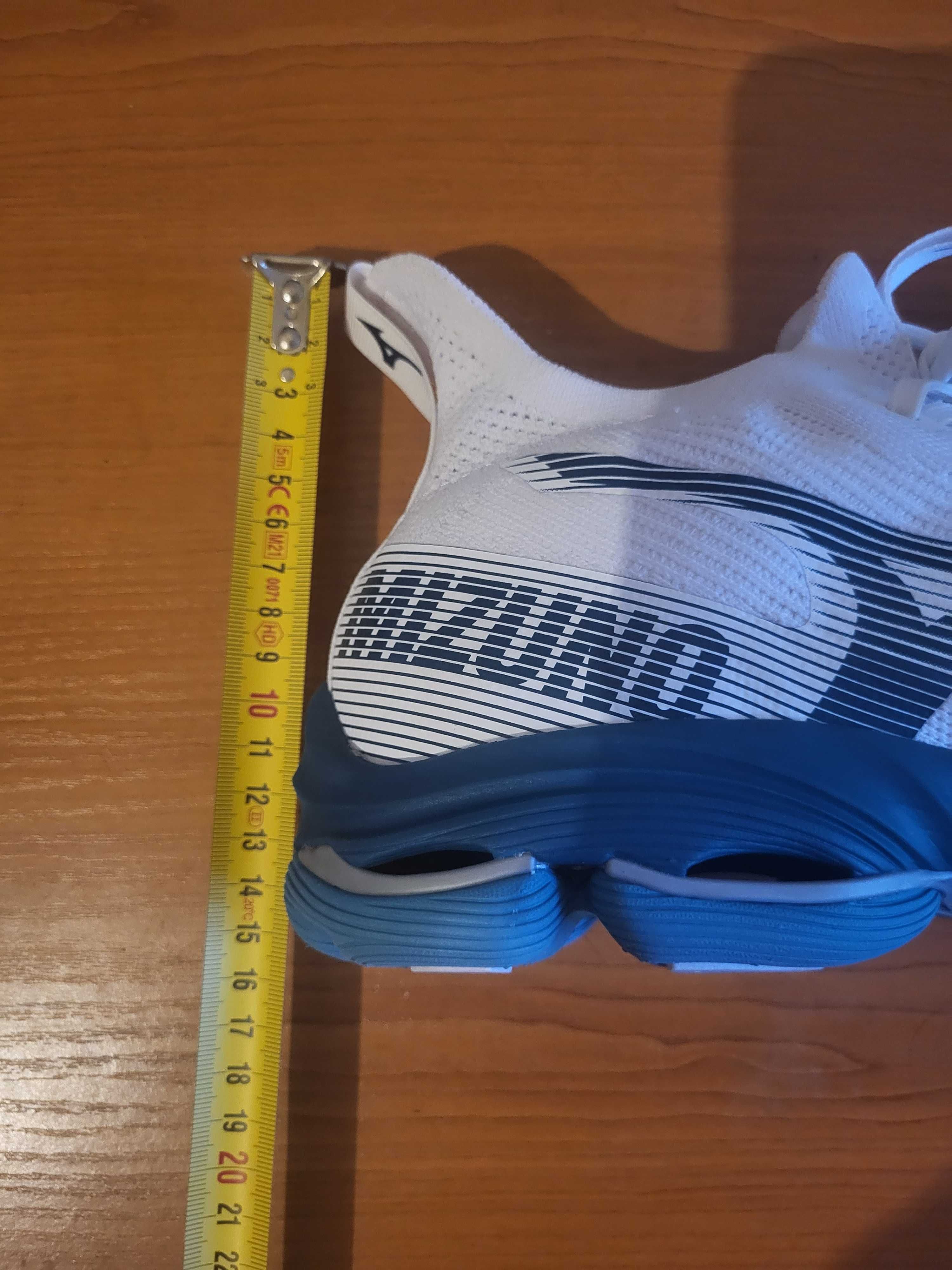 Mizuno мъжки маратонки 43 номер