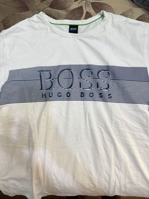 Мъжка тениска HUGO BOSS - 3XL размер