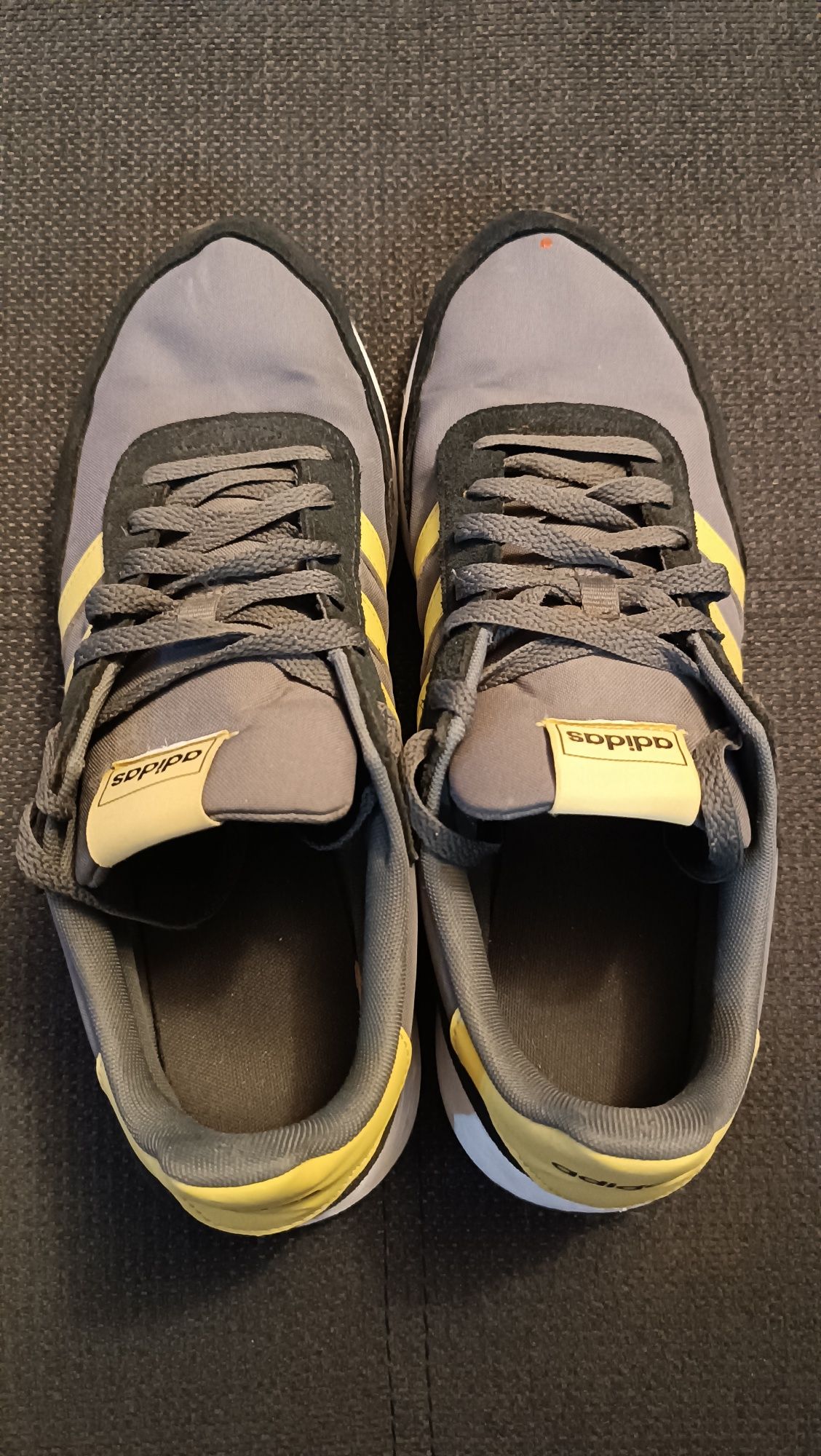 Маратонки Adidas
