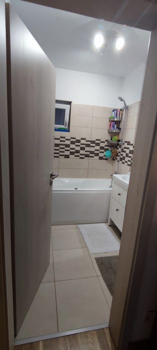 Vând apartament 3 camere în Otopeni, direct proprietar, fără comision!