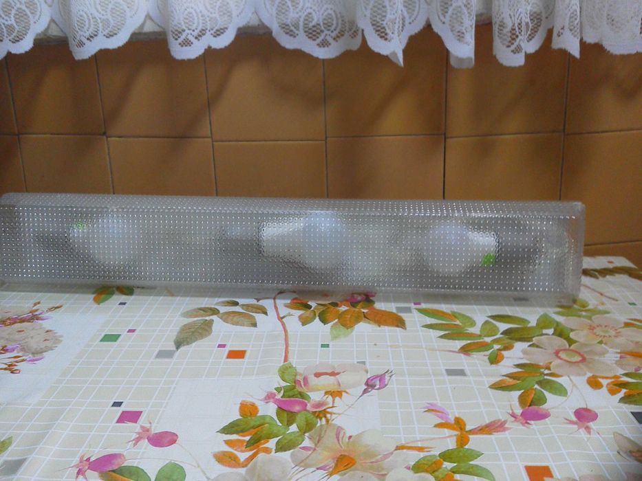 Aplici (Lampi)cu Leduri si Becuri Led.