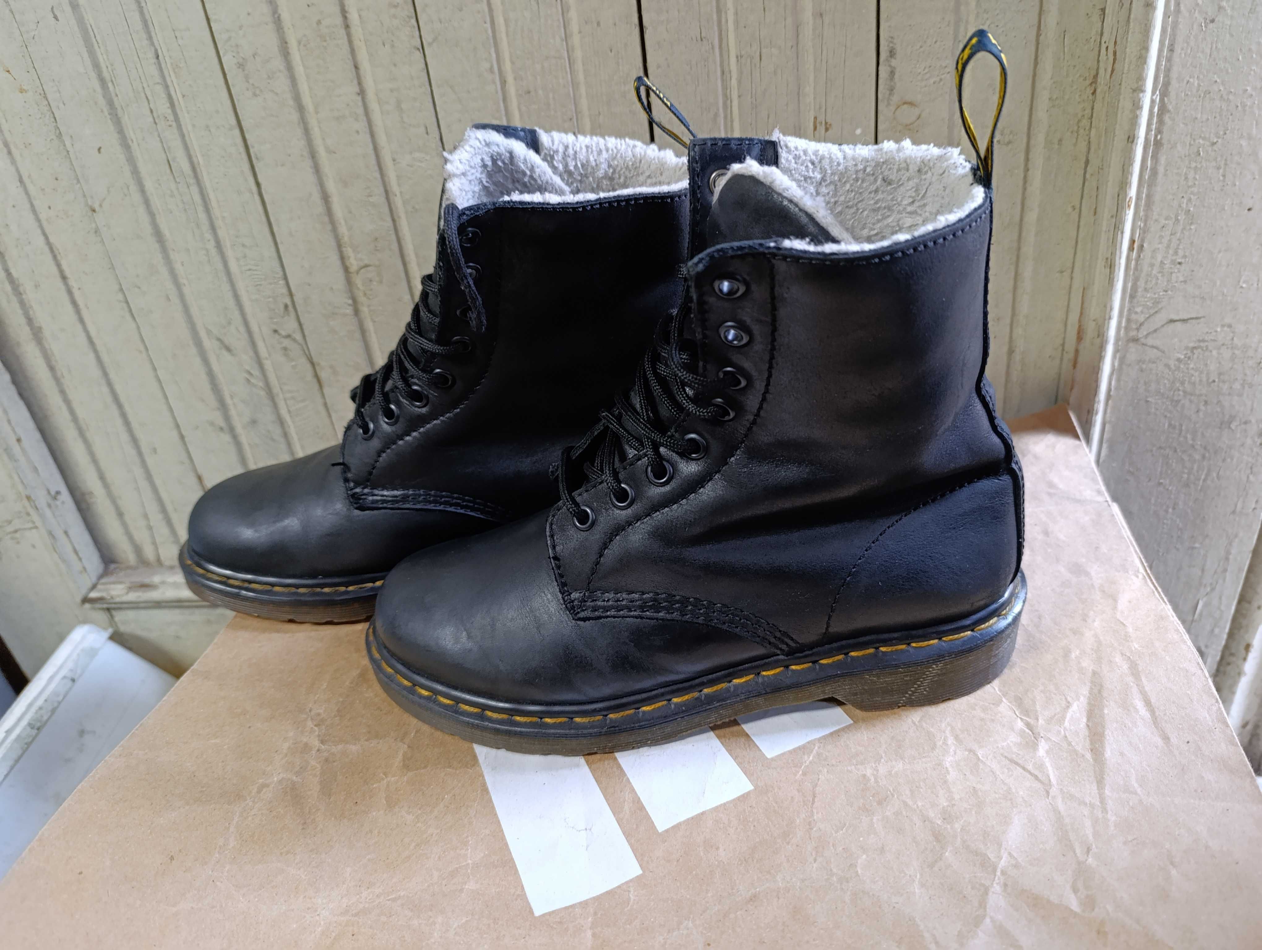 ''Dr. Martens Serena''оригинални дамски зимни боти 39 номер