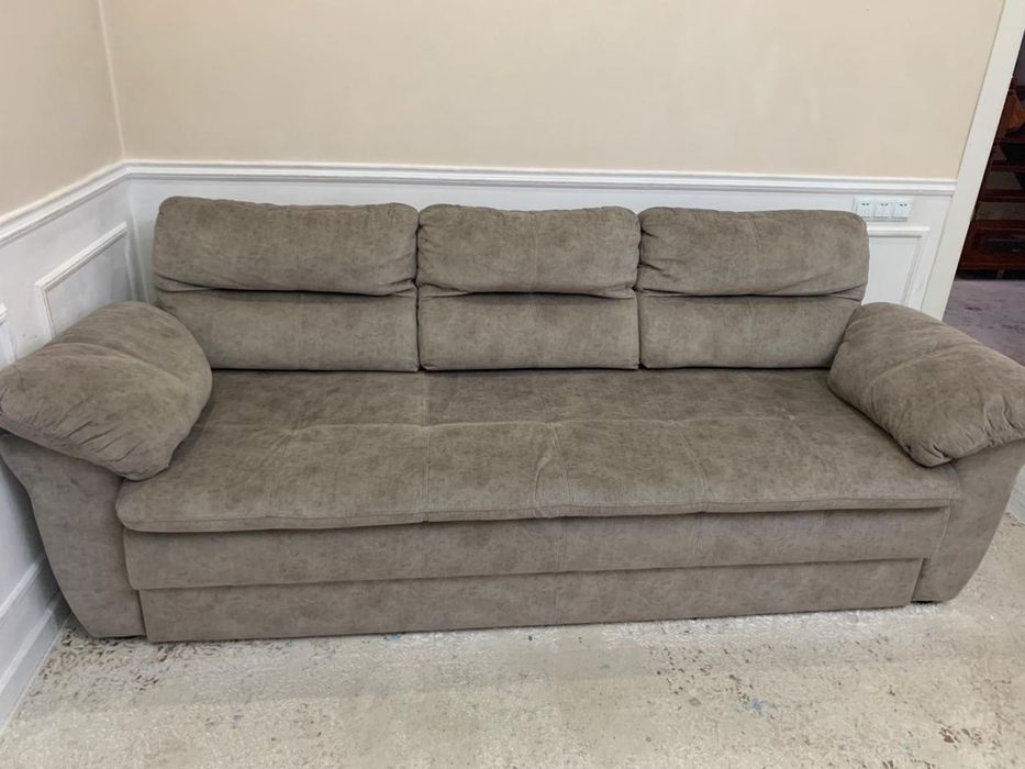 Диван гостинный в хорошем сосиоянии