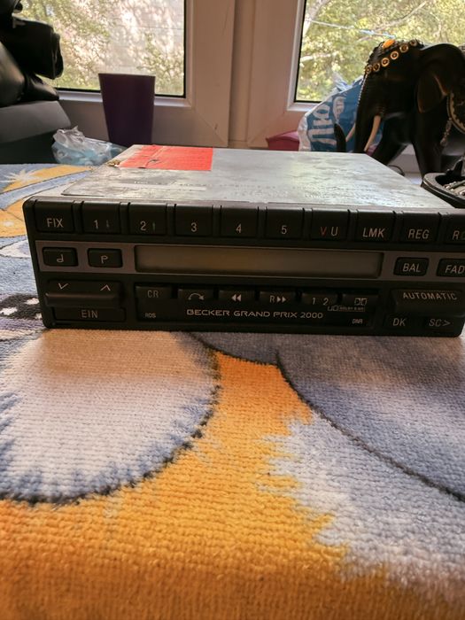 Автомагнитофон и колонки