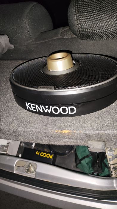 Kenwood 700w kolonka sotiladi