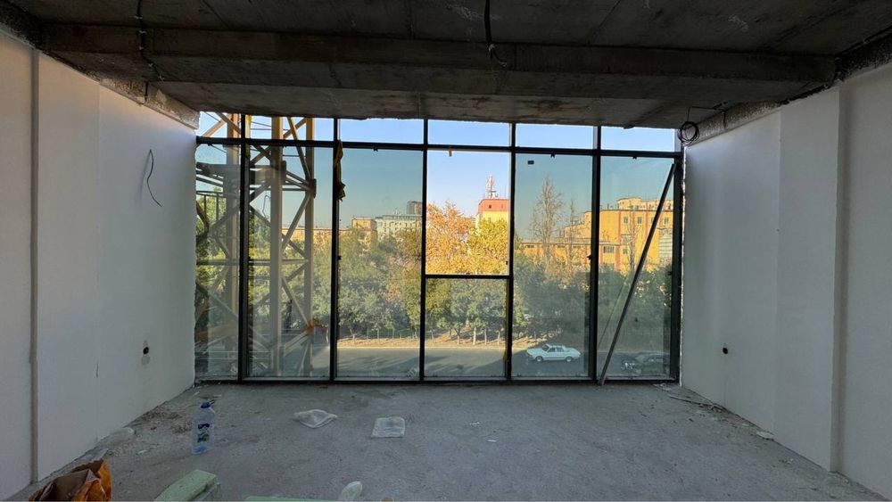 Аренда/Продажа В новом в Бизнес Центре