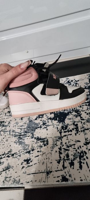 Ghete SPRANDI pentru fetitei marime 31.