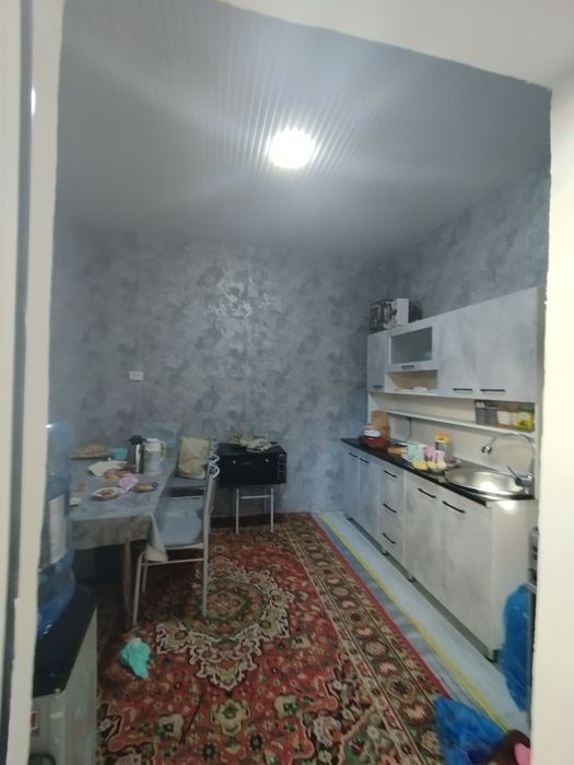 nazarbekda uy sotiladi