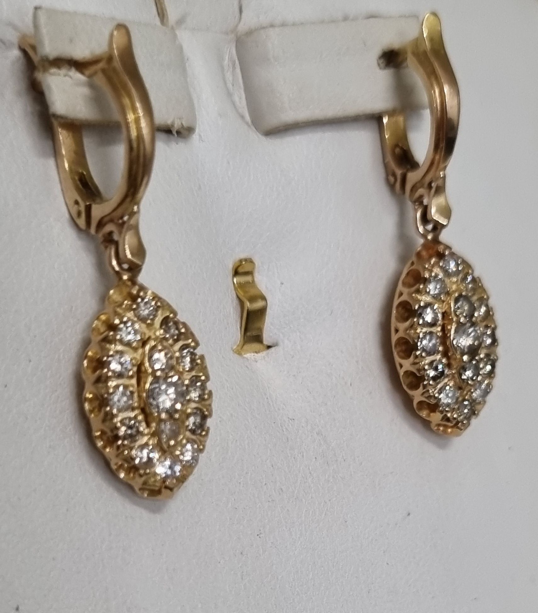 Златни обеци 14к с диаманти