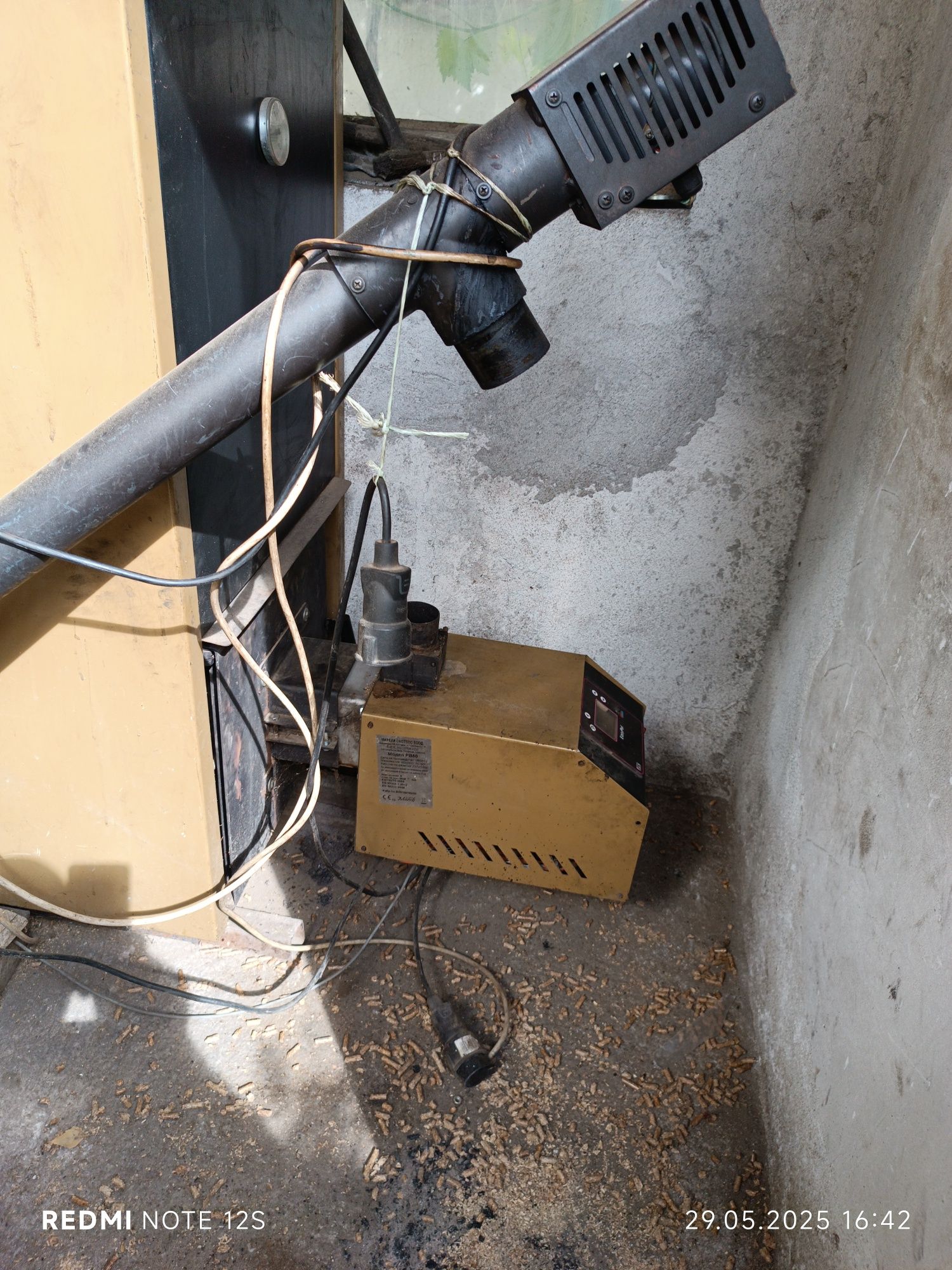 Продавам пелетен котел Goden fire 52kw
