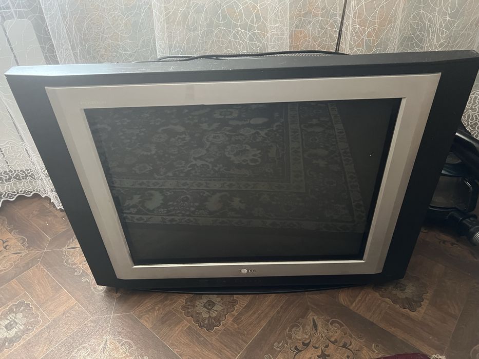 Продам телевизор lg