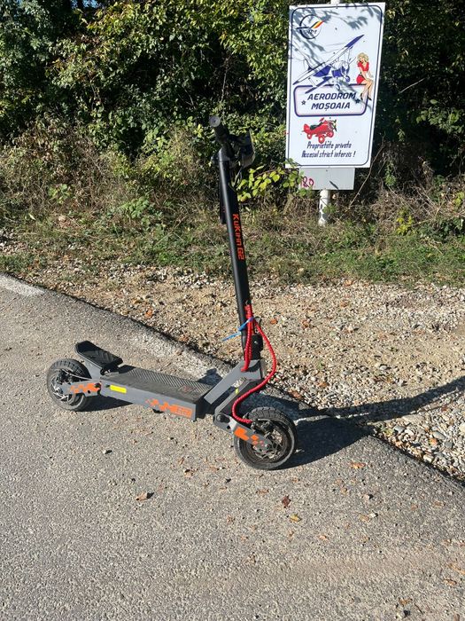 Vând trotinetă kukirin G2