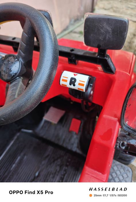 Mașinuță electrica Jeep Peg Perego