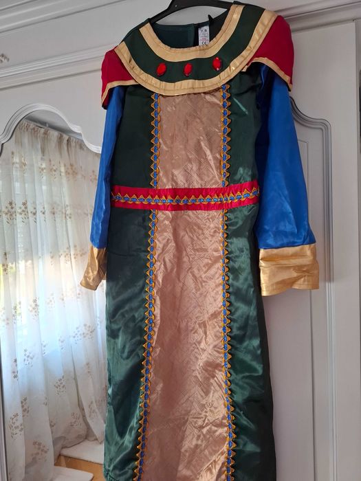 Set Costum rege Anglia 7-8 ani copii impecabil