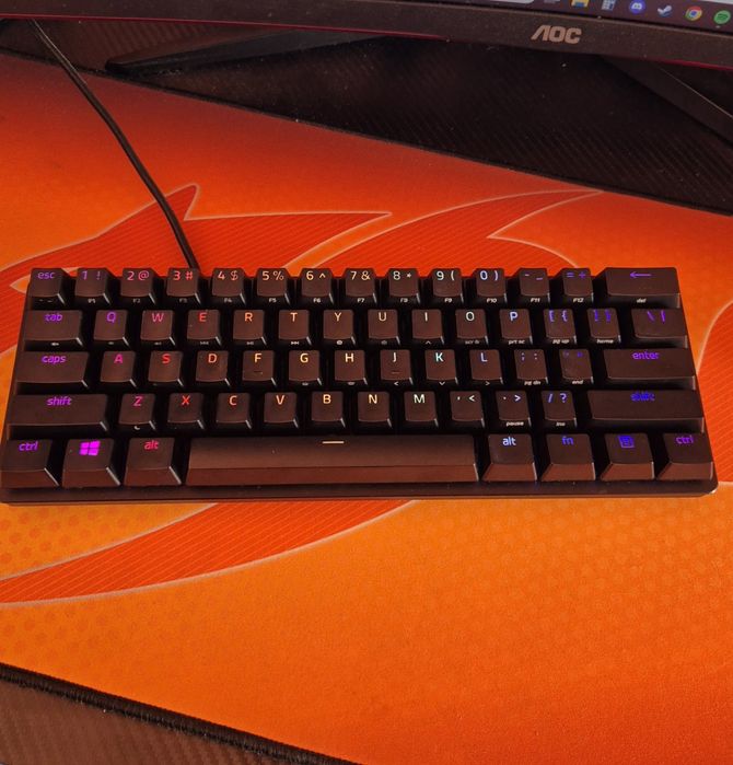 Razer Huntsman Mini Optical Purple суичове