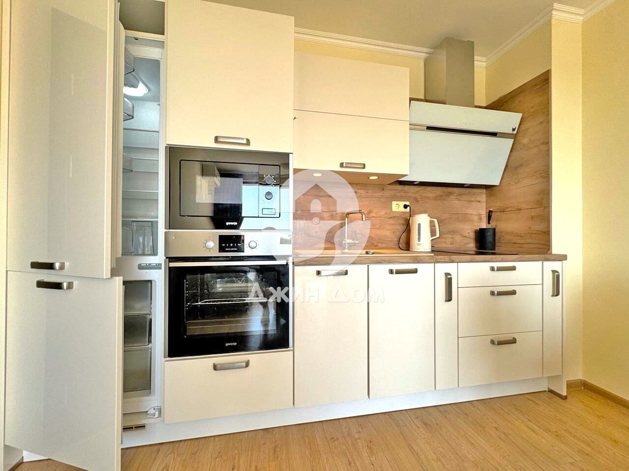 Продава се Двустаен апартамент в к.к. Елените - 54 кв.м за 1084 €/кв.м - Снимка #3