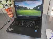 Ofisniy noutbuk Lenovo