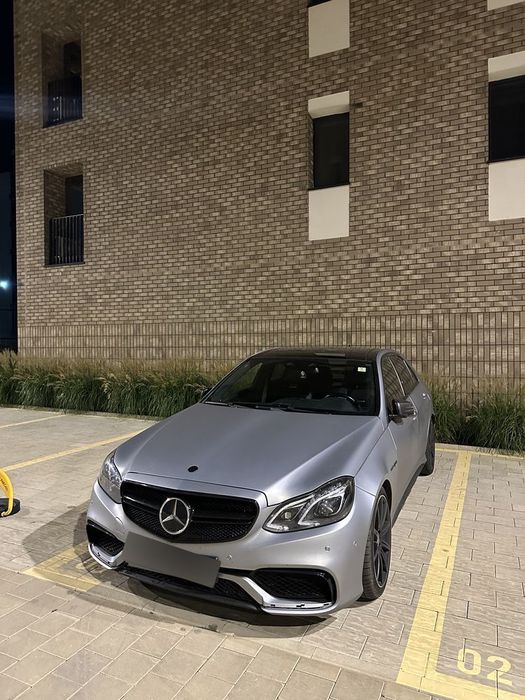 Mercedes-Benz E Mercedes E63 S AMG 700 HP 2014 4x4