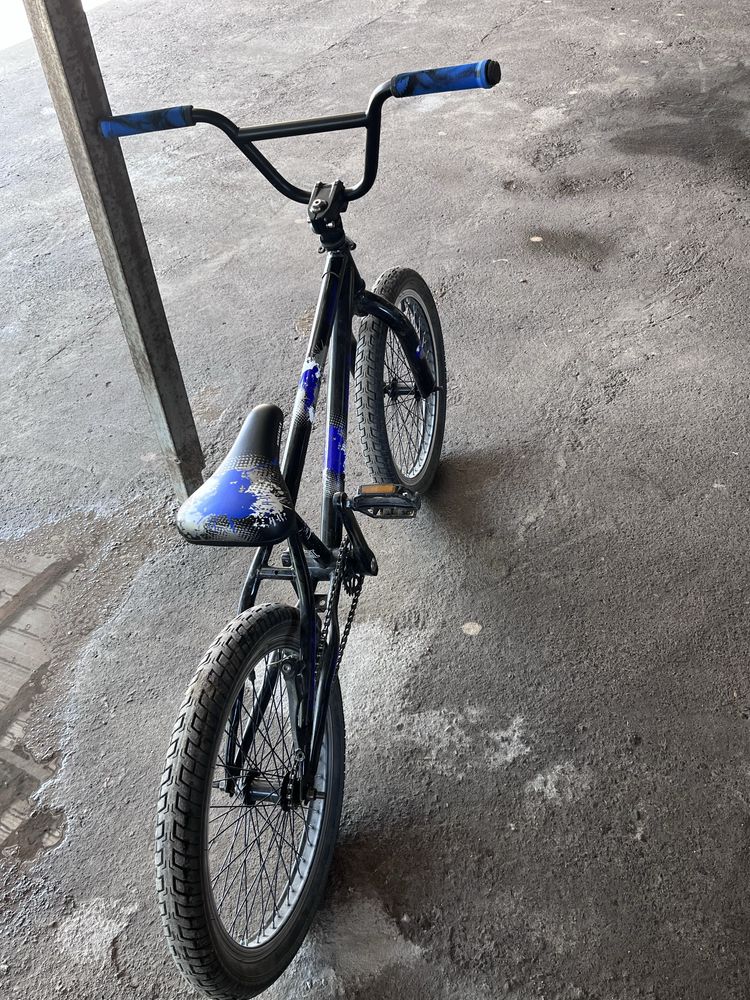 Почти новый бмхх