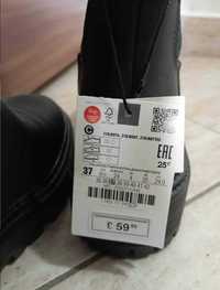Нови ботуши ZARA
Размер 37
Цвят:Черно 
Цена :70лв