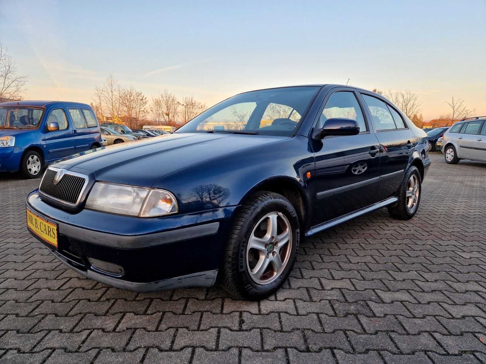 Bara capota usa far Skoda Octavia 1 motor 1.6 benzina 1.9 tdi