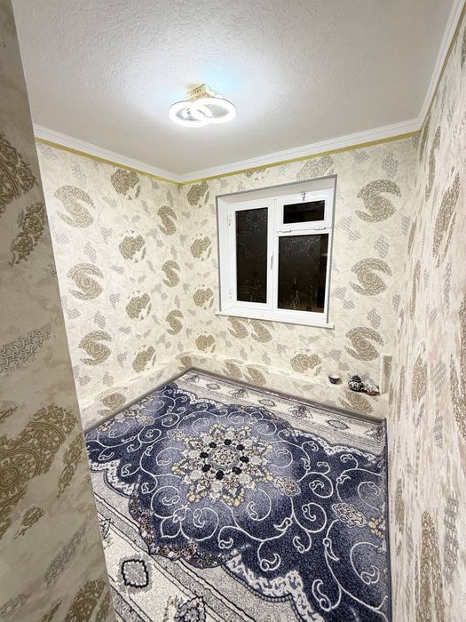 Pushkin metro Bezmakler