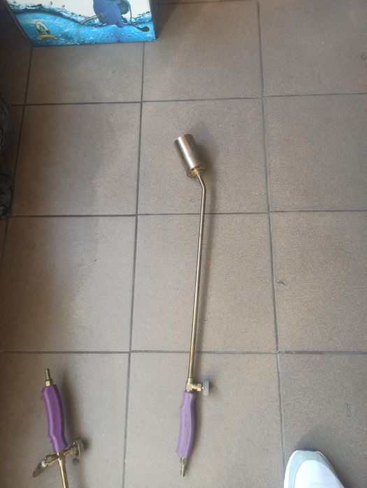 Vînd arzătoare de pus carton pîrlit porci preț 10lei și 25lei