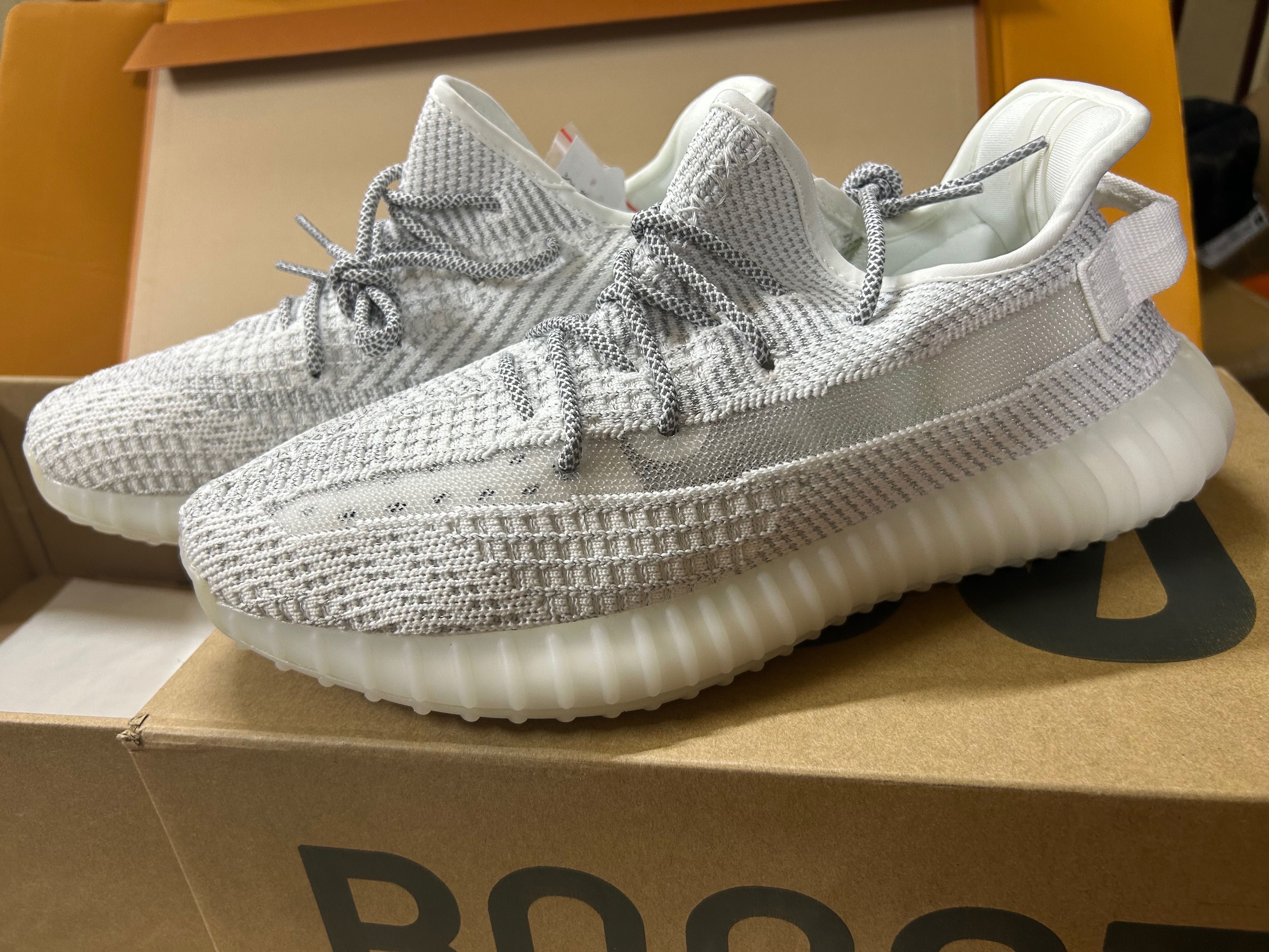 Маратонки YEEZY BOOST 350 V2