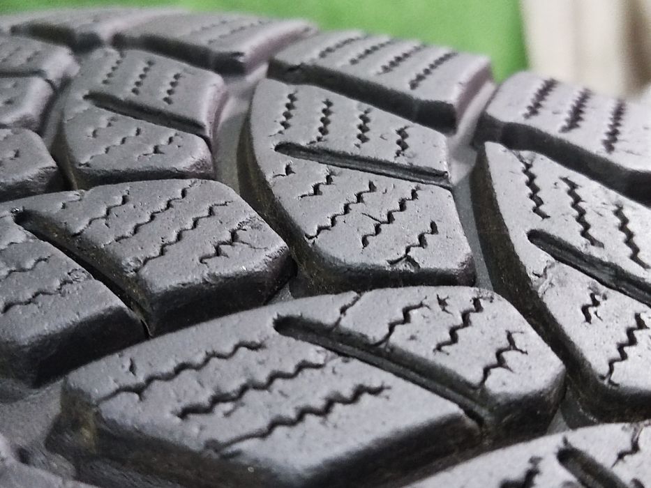 зимни гуми 185/65/15 Firestone, dot19
dot19та
6+мм 
Добри състояние бе