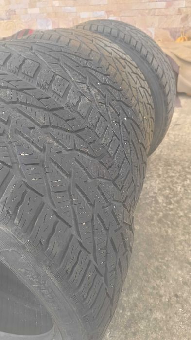 Зимни Гуми 225/40/18