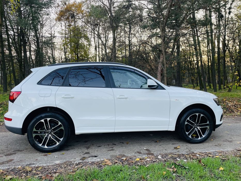 Vand  AUDI Q5 full 2.0 diesel 4x4 impecabil
