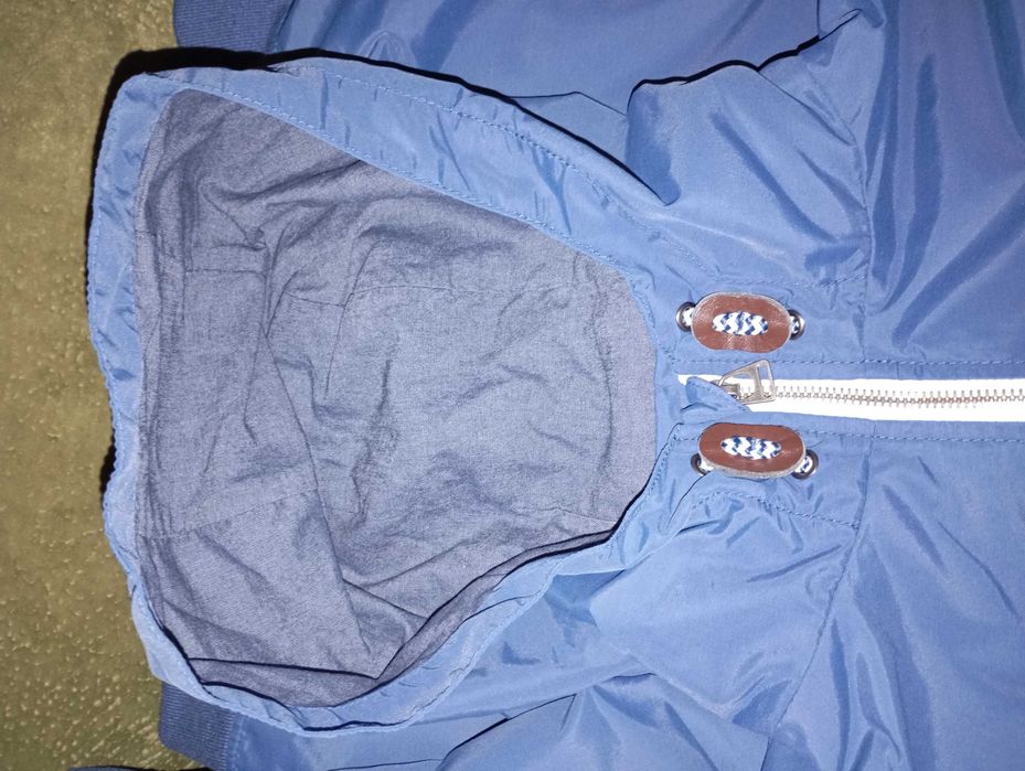 Яке  H&M пролетно- бомбър ръст 146. Пролетно Rebel ръст 158.