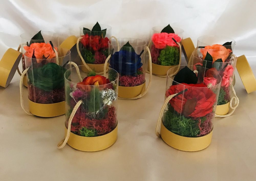 Trandafiri criogenati in cupole de plastic