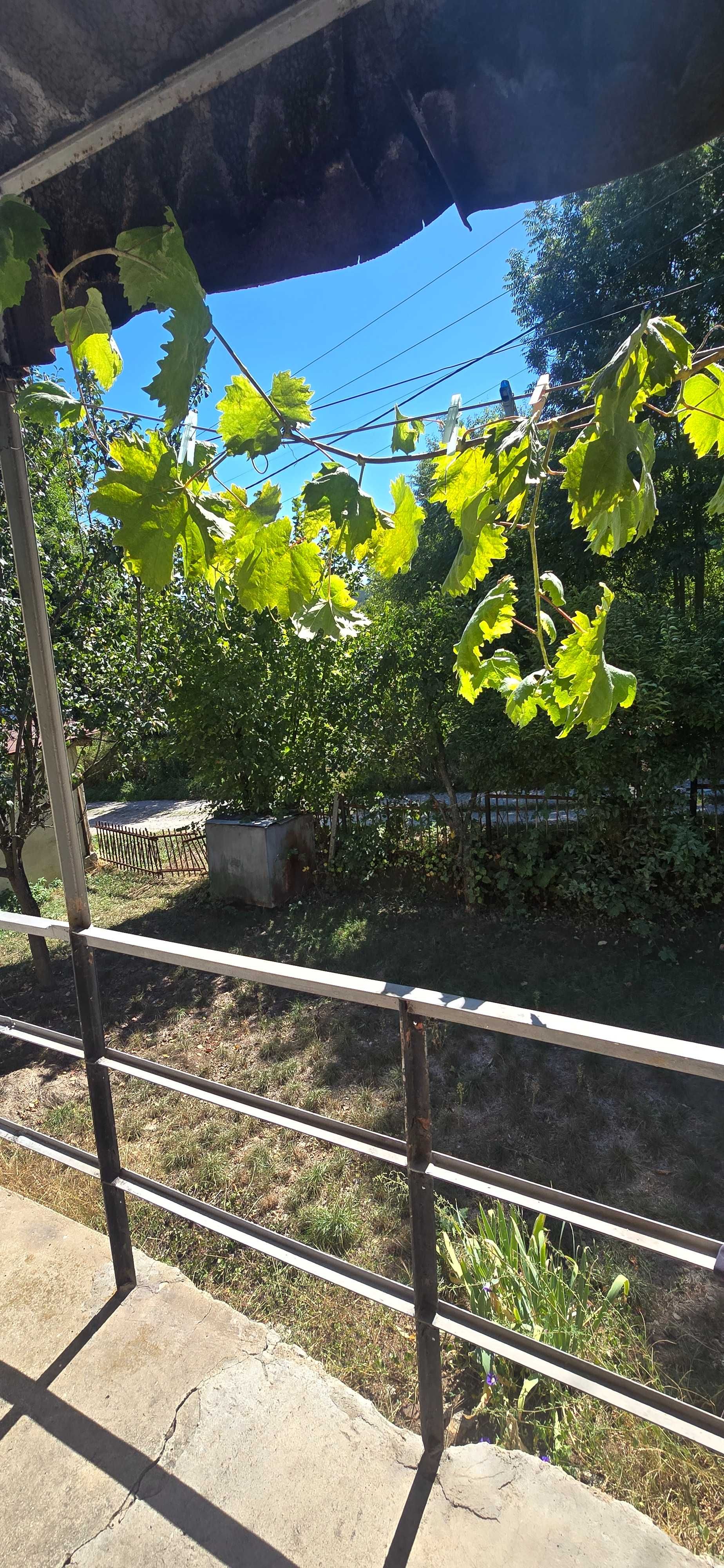 Продавам къща в с.Студена, обл.Перник