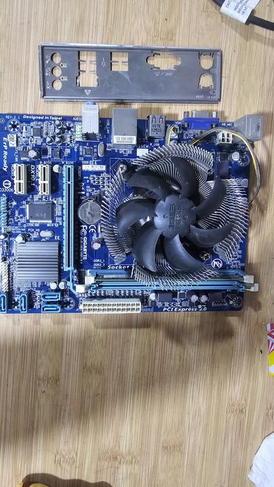 Материнские платы h61/ i3/ i5