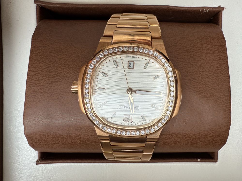 Дамски часовник patek philippe